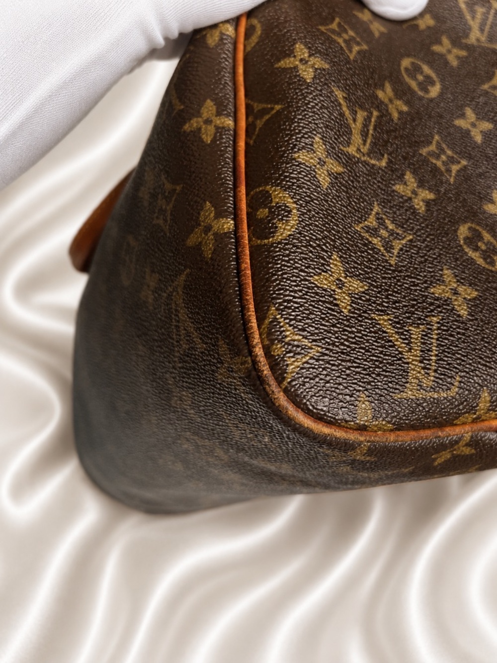 Louis Vuitton Speedy 30 Monogram Handbag - Picture 13 of 16